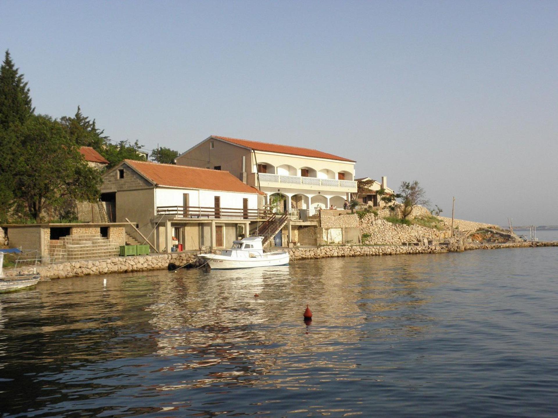 Apartments Tasa Lukovo Šugarje Екстериор снимка